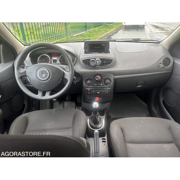 2013 Renault Clio-43913653