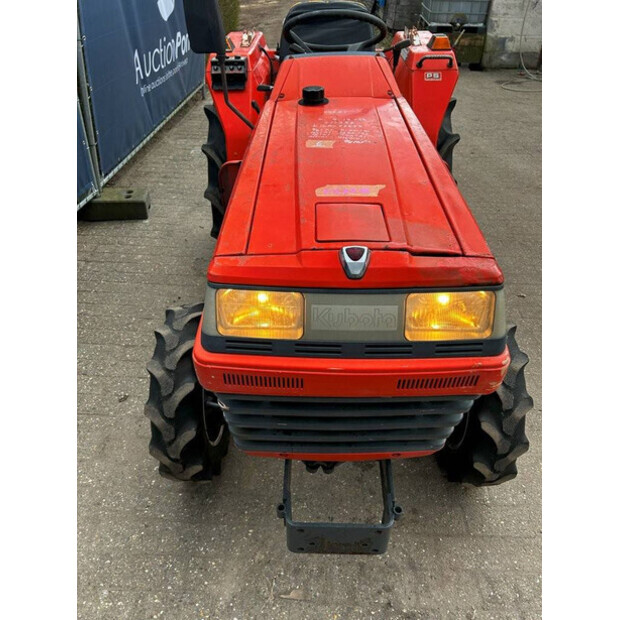 KUBOTA L1-235 P.S.-43914416