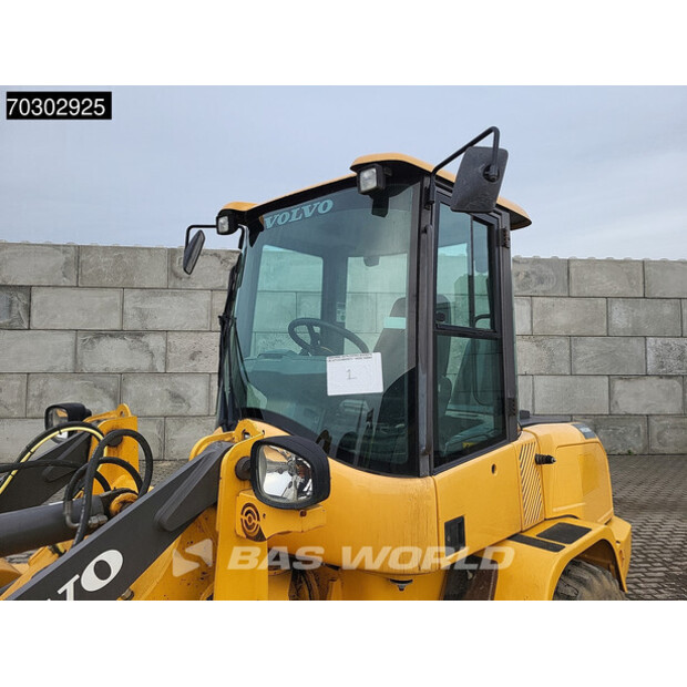 2017 Volvo L30G-43915344