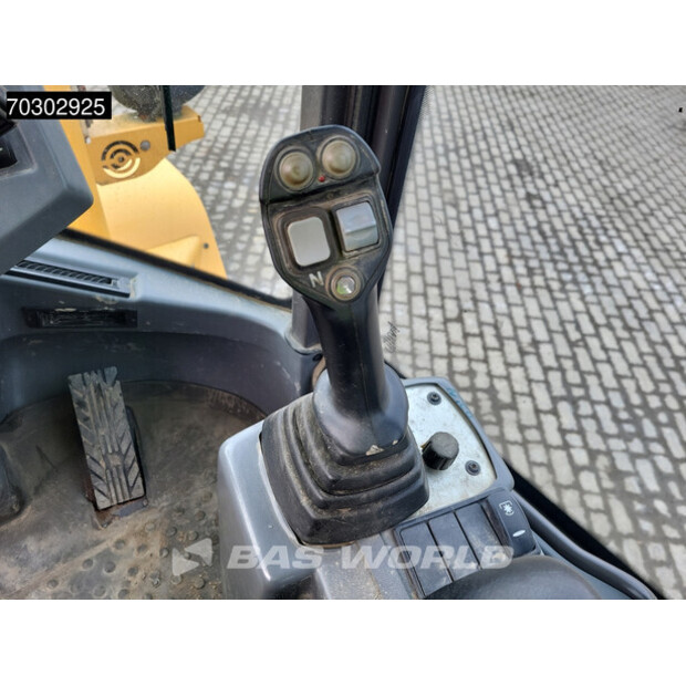 2017 Volvo L30G-43915353