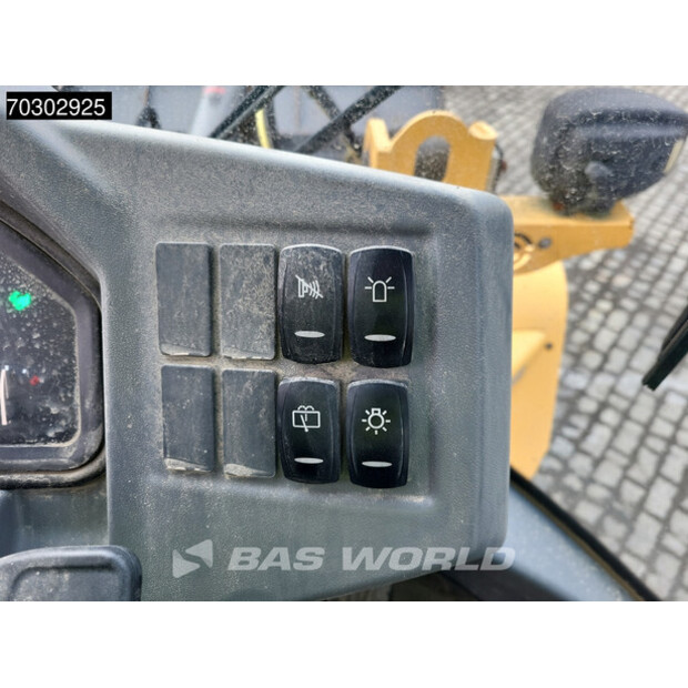 2017 Volvo L30G-43915356