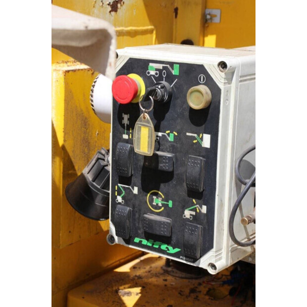 2005 نيفتيليفت HR15NDE-43916102