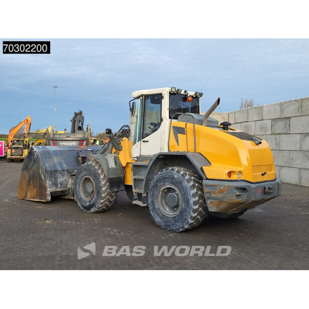 2013 ليبهير L538-43916115