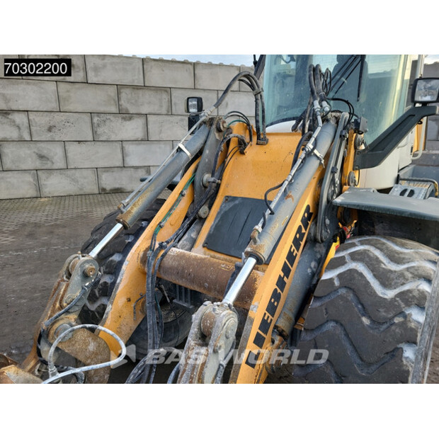 2013 ليبهير L538-43916120