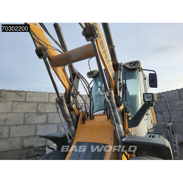 2013 ليبهير L538-43916121