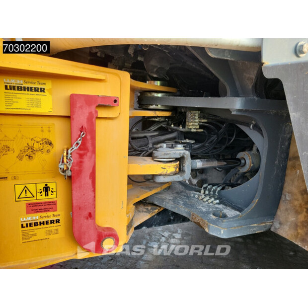 2013 ليبهير L538-43916132