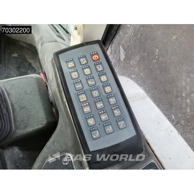 2013 ليبهير L538-43916164