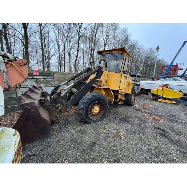 فولفو BM L50-43916244