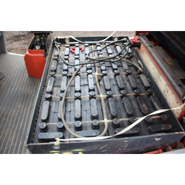 2003 BT CBE 2.5 AC-43916750