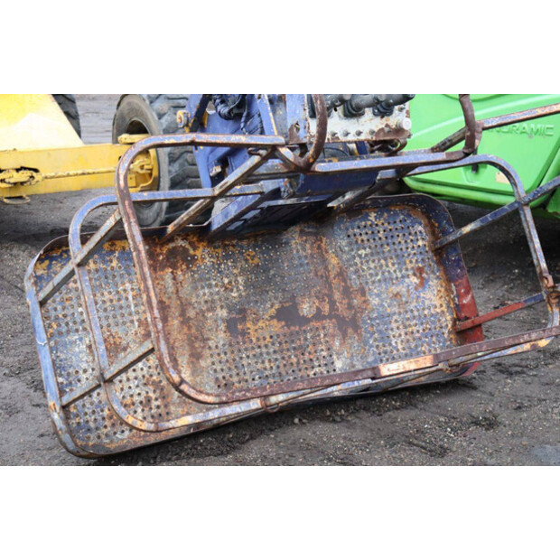 2000 هولوت H23TPX-43916770