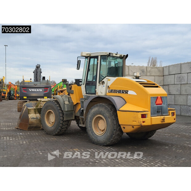 2005 ليبهير L538-43916915