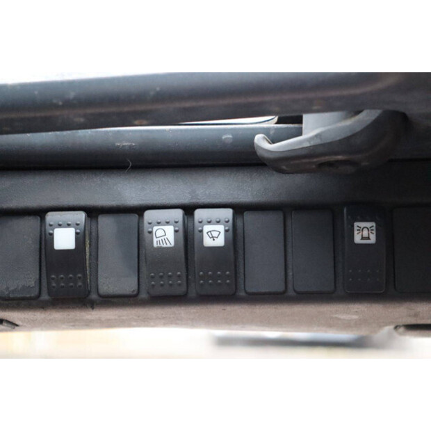 2017 ليندي E14-02-43917144