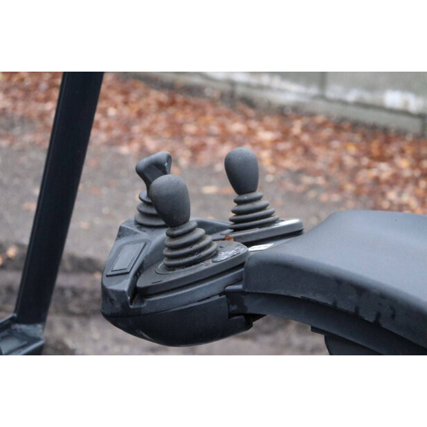 2009 Linde E30/02/600-43917251