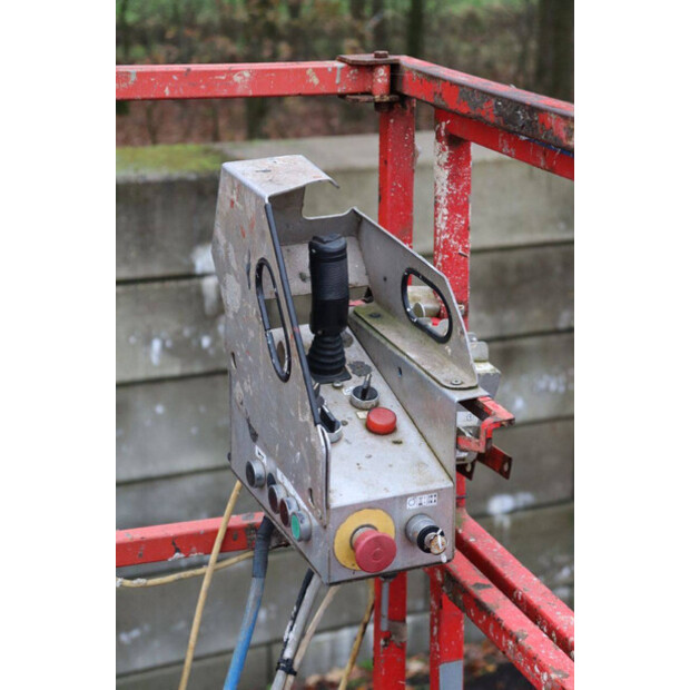 2013 SkyJack SJ 9250-43917350