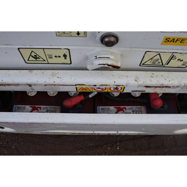 2015 جيه ال جي 1930ES-43917692