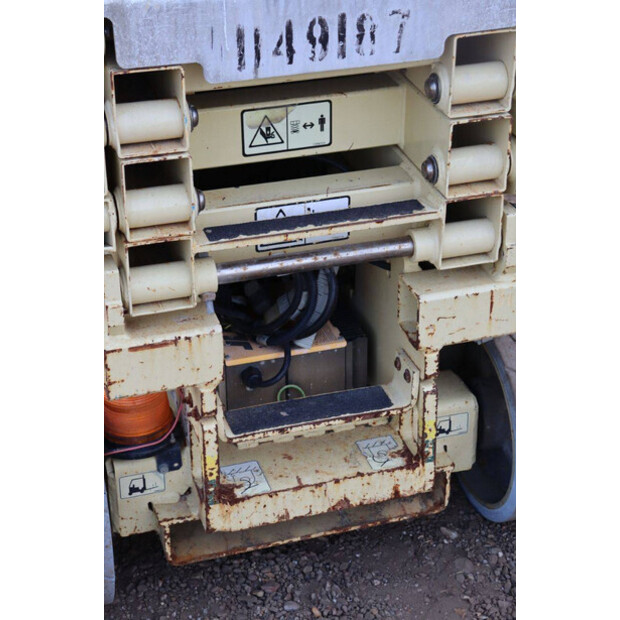 2014 JLG 1930ES-43917722