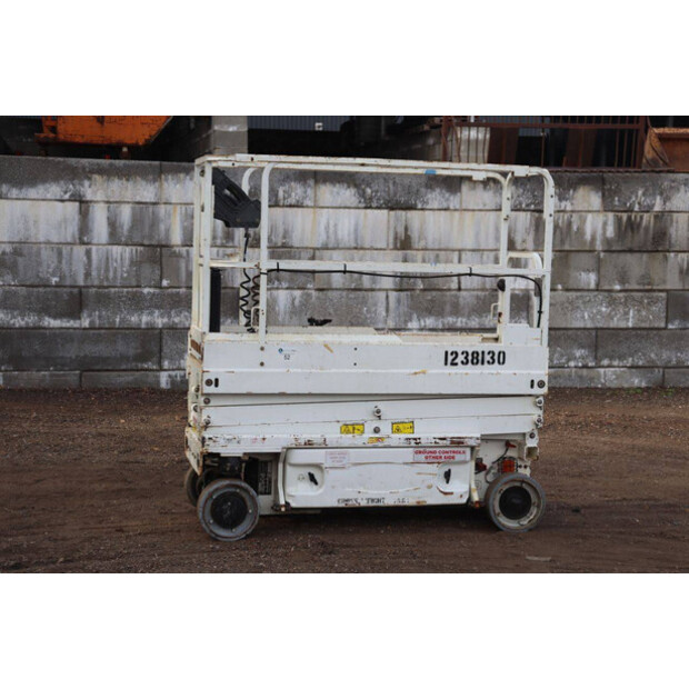 2015 JLG 1930 ES-43917761