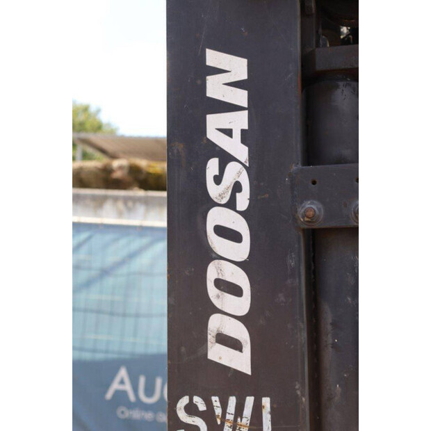 2011 Doosan B15T-5-43918018