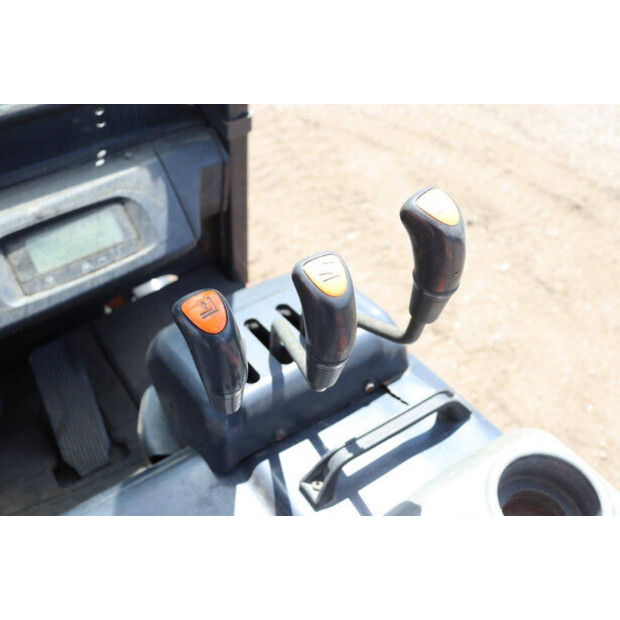 2011 Doosan B15T-5-43918024