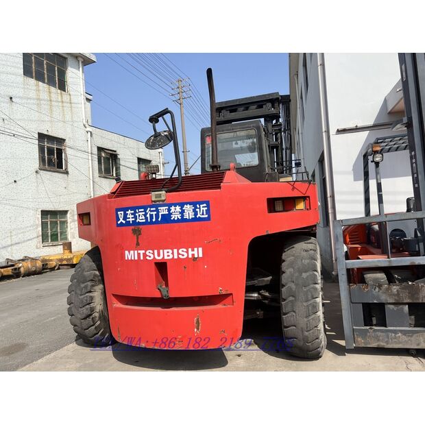 2019 MITSUBISHI FD300-43918297