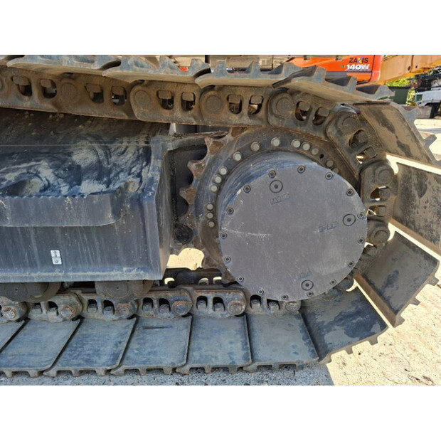 2023 Develon DX225LC-7-43918370