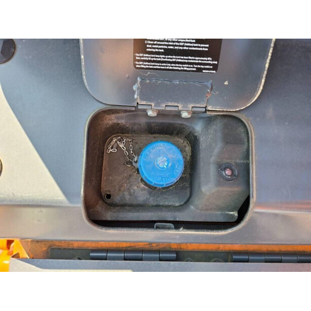 2023 Develon DX225LC-7-43918374