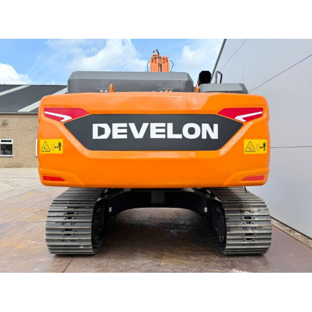 2025 دووسان DX205-43918556