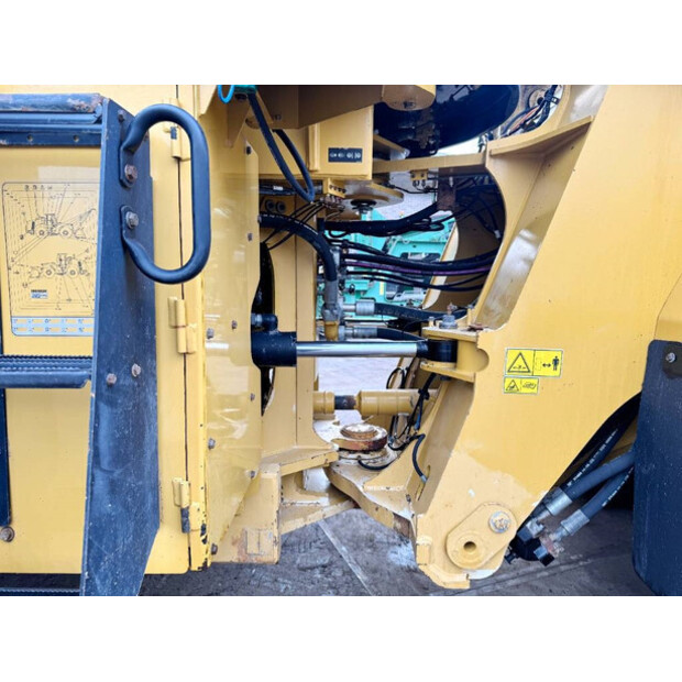 2013 كاتربيلر 982M-43918721