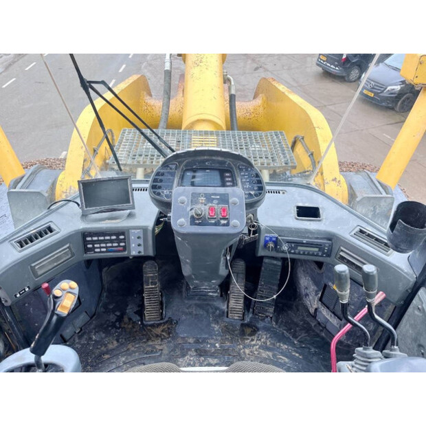 2007 Komatsu WA800-3EO-43918816
