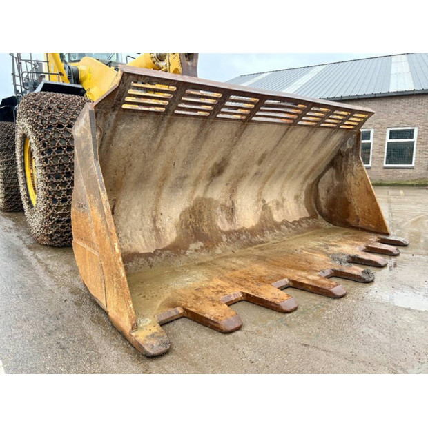 2007 Komatsu WA800-3EO-43918818