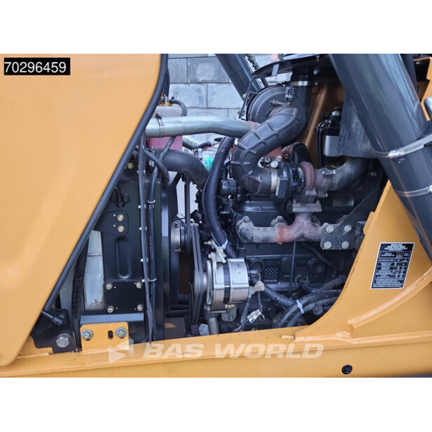 2025 CASE 570SV-43919976