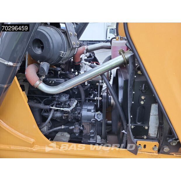 2025 CASE 570SV-43919978