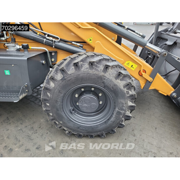 2025 CASE 570SV-43919984