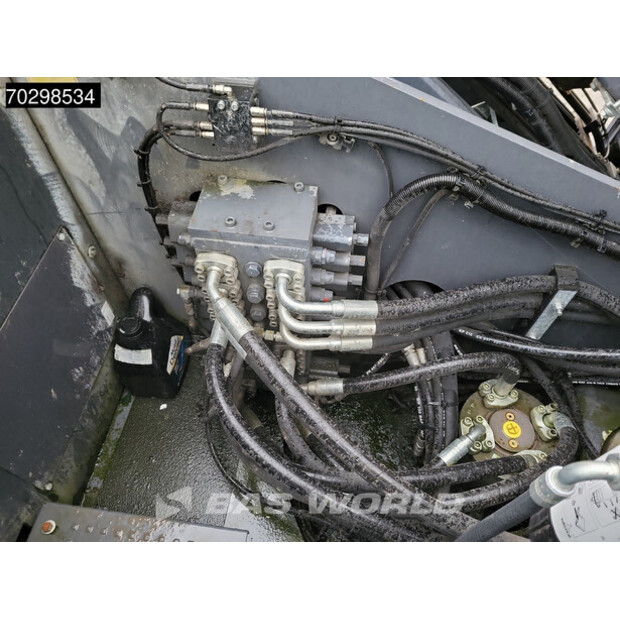 2018 FUCHS MHL320-43920075