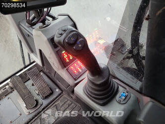 2018-fuchs-mhl320-1388383-43920089