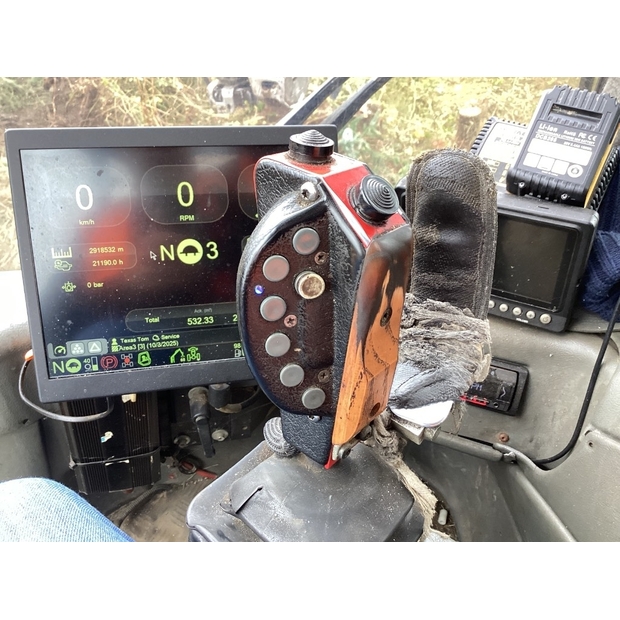 2010 Komatsu 4-43923947