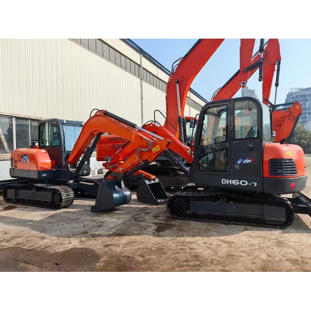 2024 Doosan DH60-43934275
