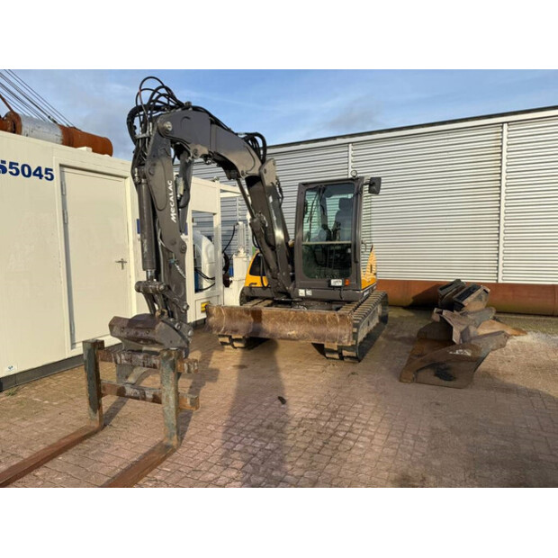 2015 ميكالاك 8 MCR-43934325