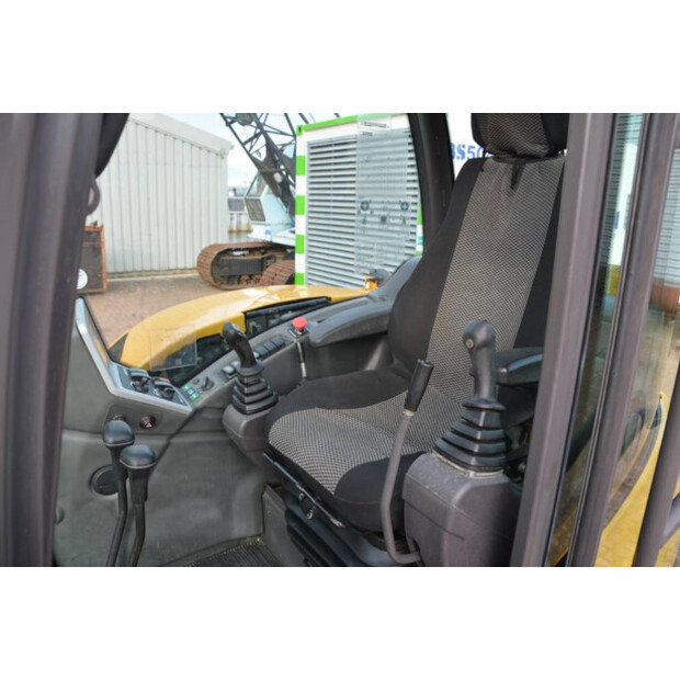 2015 ميكالاك 8 MCR-43934334