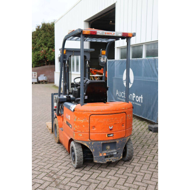 2009 هيلي CPD15-43934930