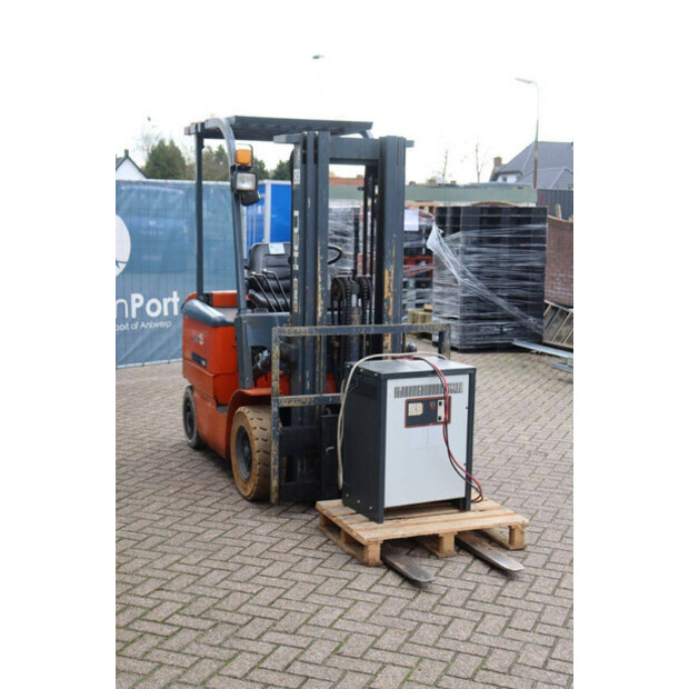 2009 هيلي CPD15-43934933