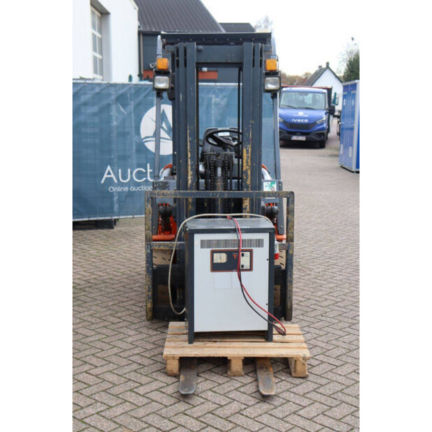 2009 هيلي CPD15-43934934