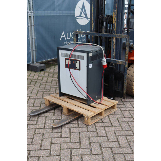 2009 هيلي CPD15-43934936