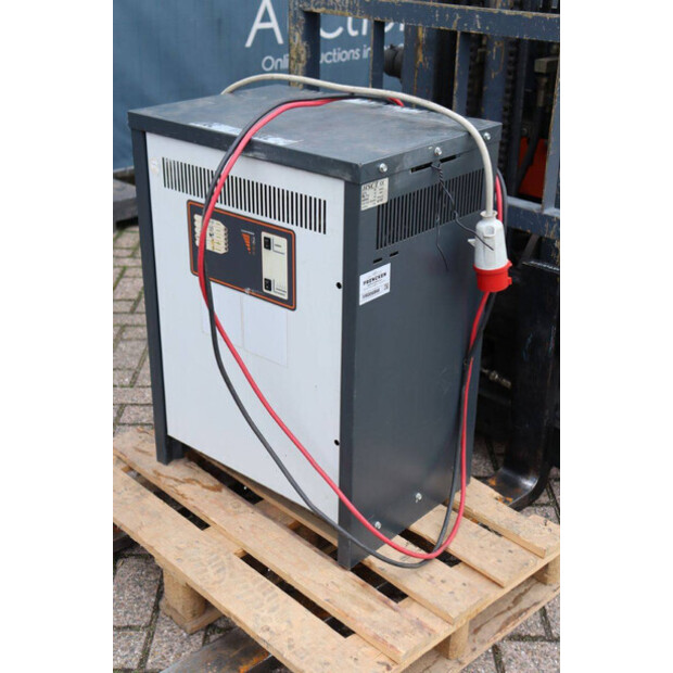 2009 هيلي CPD15-43934938