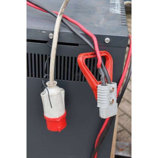 2009 هيلي CPD15-43934940