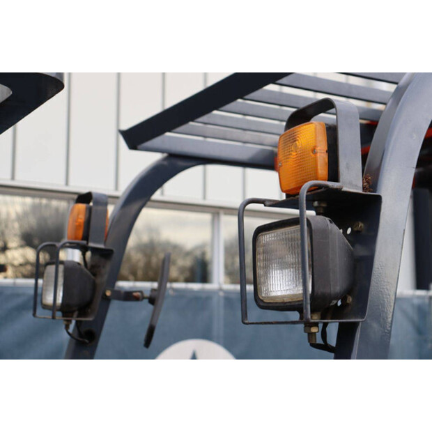 2009 هيلي CPD15-43934943