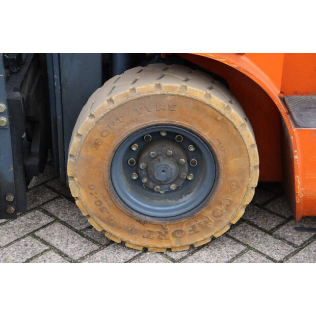 2009 هيلي CPD15-43934944