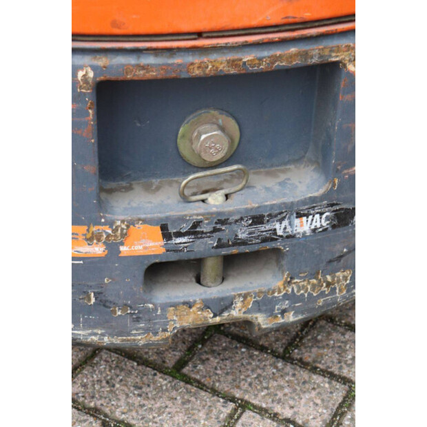 2009 هيلي CPD15-43934948