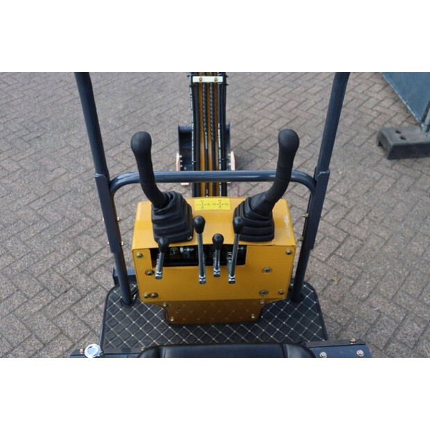 2025 Infront YFE12-43935205