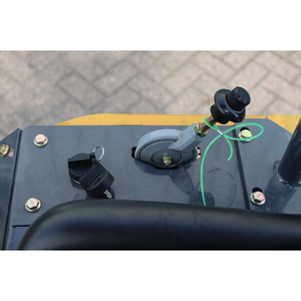 2025 Infront YFE12-43935208